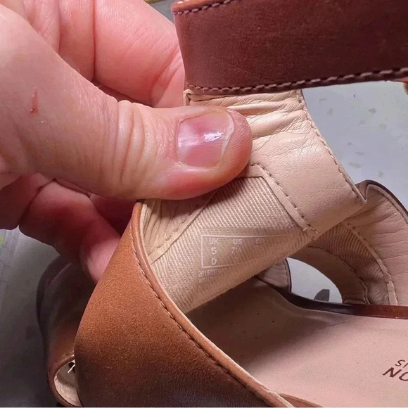 Clarks Kaylin 60 Glad Womens Peep Toe Heels Tan Leather US Size 7.5 M - Picture 6 of 8